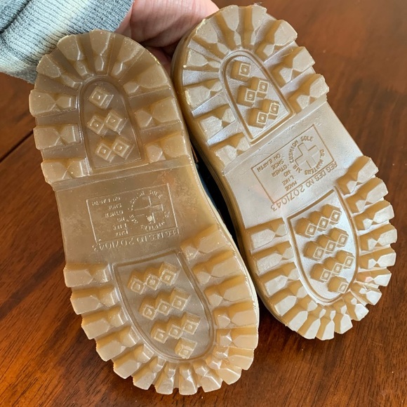 Dr. Martens Navy Leather Velcro Strap Shoes, Toodler Size 7 - Picture 6 of 7